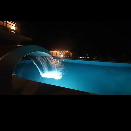 Principal House 7 *