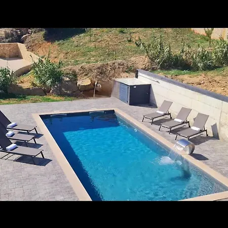 Principal House 7